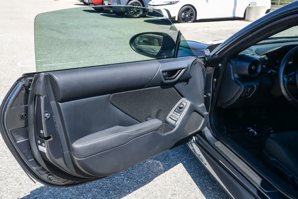 Used 2023 Toyota GR86 w/ ALL Weather Mat Package (TMS) RWD image 32
