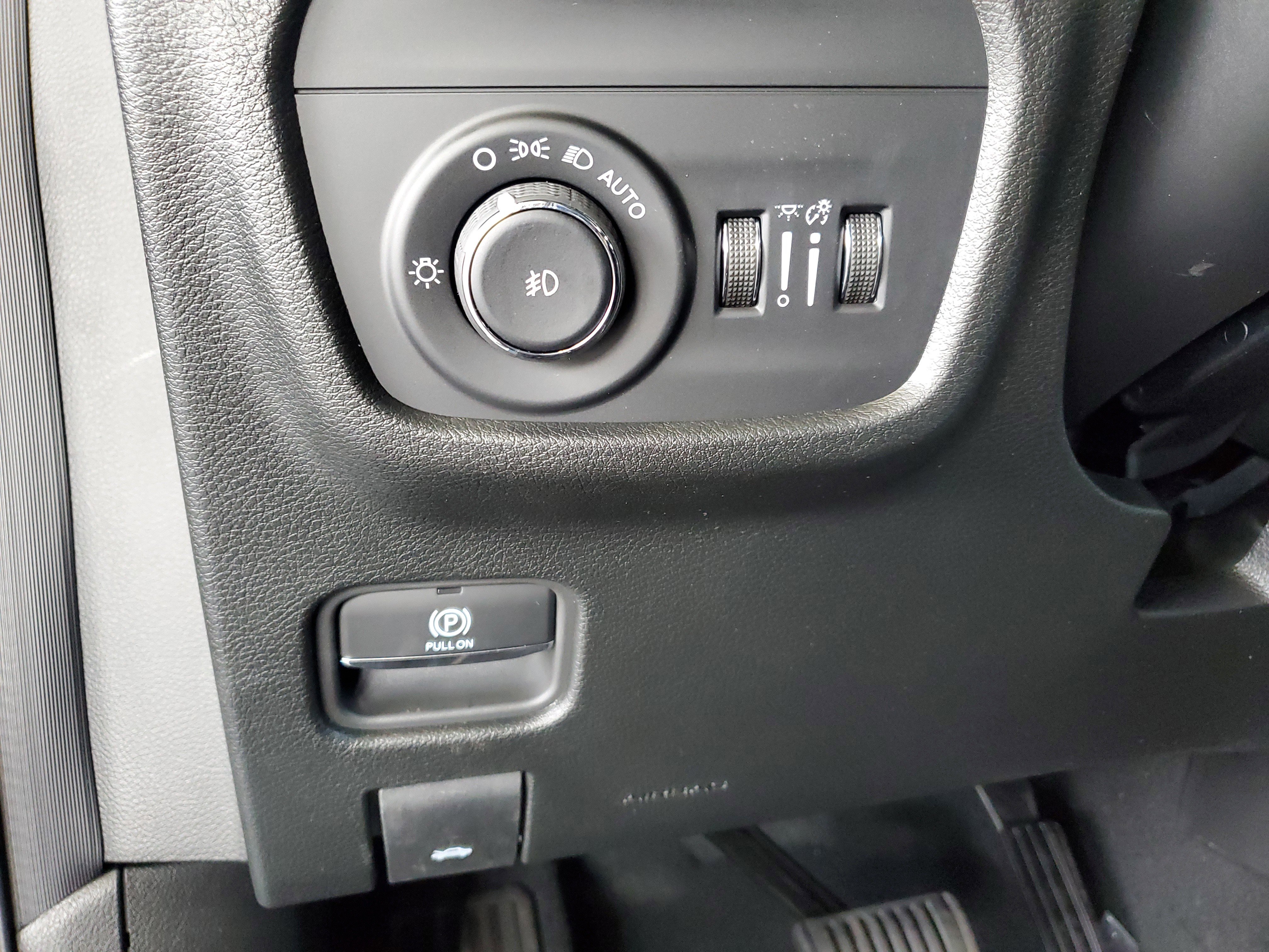 New 2026 Jeep Grand Cherokee L Limited RWD image 22