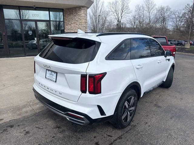 Used 2022 Kia Sorento S w/ Panoramic Sunroof Package image 3