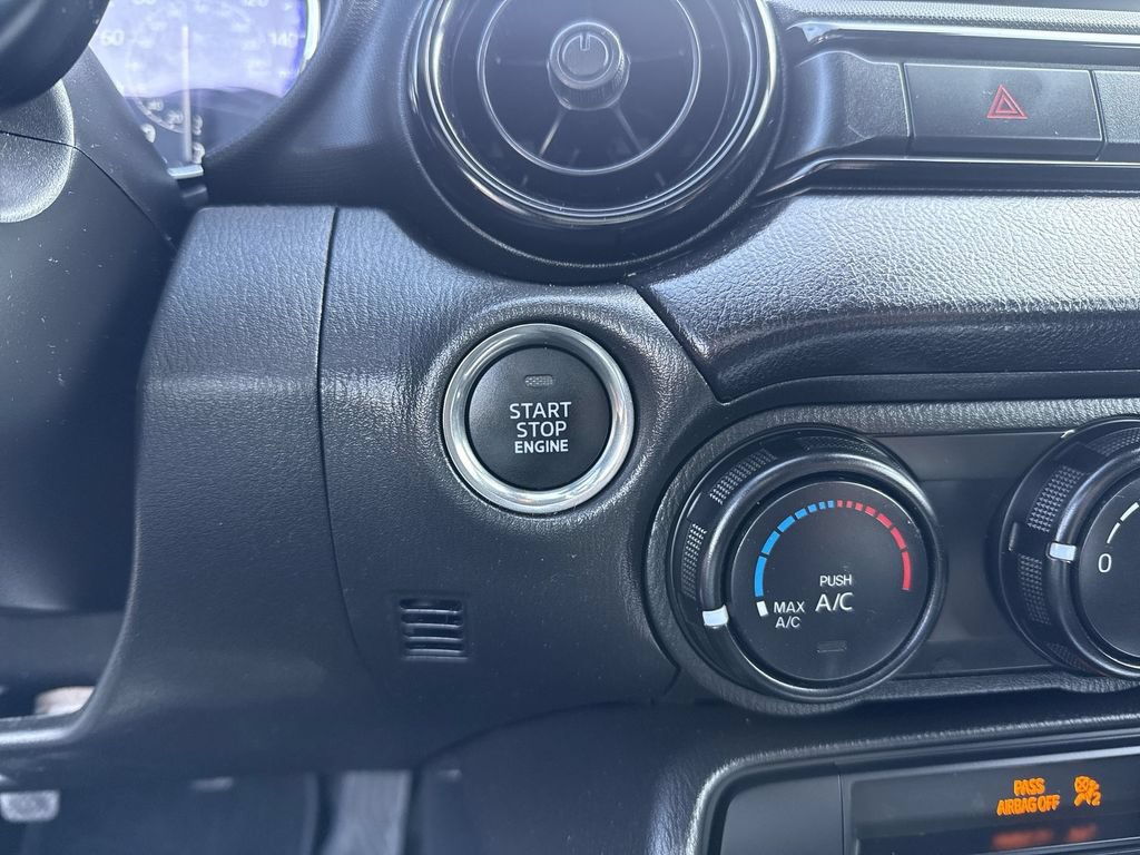 Used 2021 MAZDA MX-5 Miata Club RWD image 23