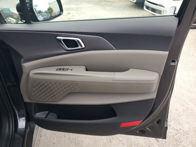 New 2026 Kia Carnival EX FWD image 36