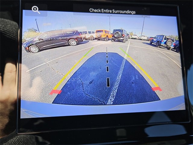 New 2025 Jeep Grand Cherokee L Laredo image 9