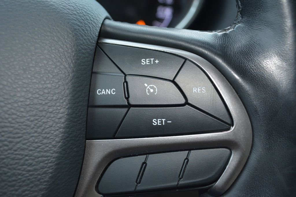 Used 2021 Jeep Grand Cherokee Limited image 17