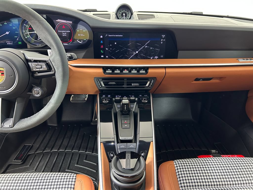 Certified 2024 Porsche 911 Targa 4 AWD/4WD image 19