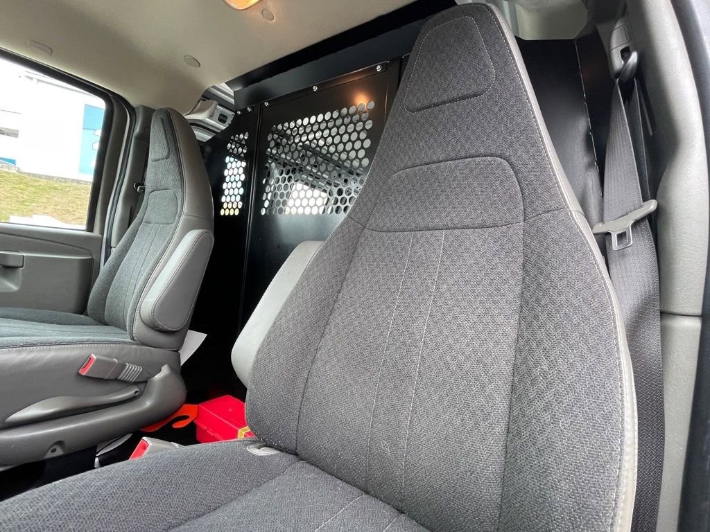 Used 2024 Chevrolet Express 2500 Work Van w/ Driver Convenience Package image 18