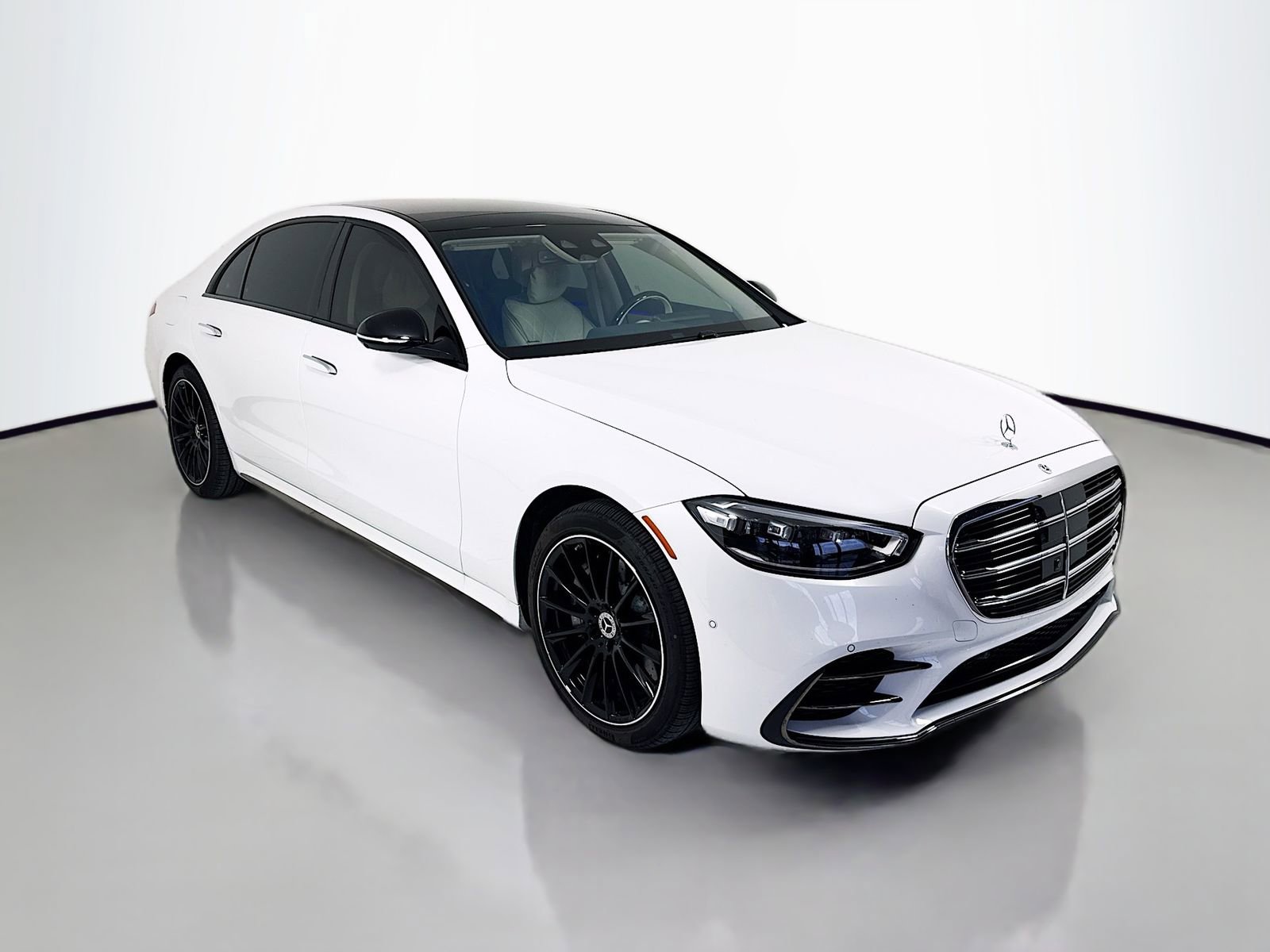 Used 2025 Mercedes-Benz S 580 4MATIC Sedan image 1