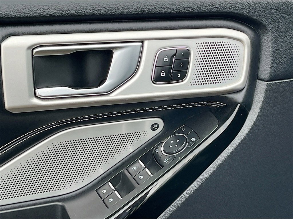 Used 2022 Ford Explorer ST w/ Equipment Group 401A image 18