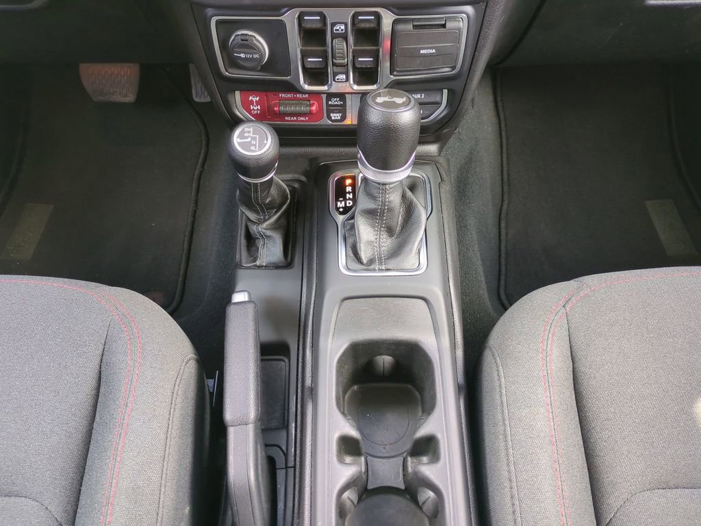 Used 2024 Jeep Wrangler Unlimited Rubicon AWD/4WD image 24