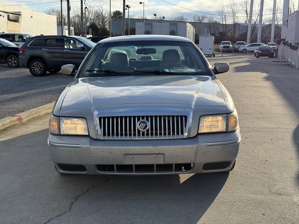 Used 2010 Mercury Grand Marquis LS image 3
