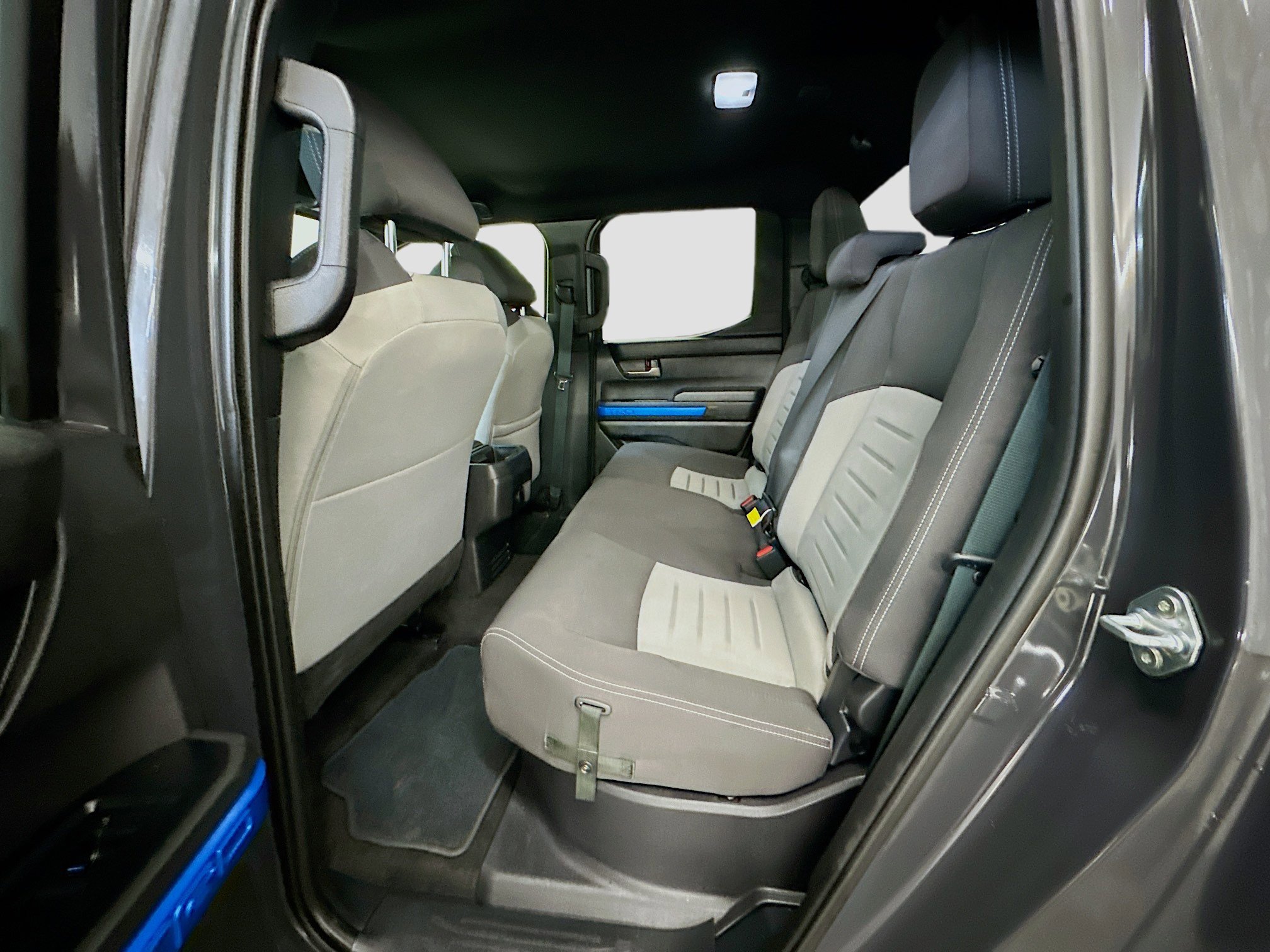 Used 2025 Toyota Tacoma TRD Off-Road image 29