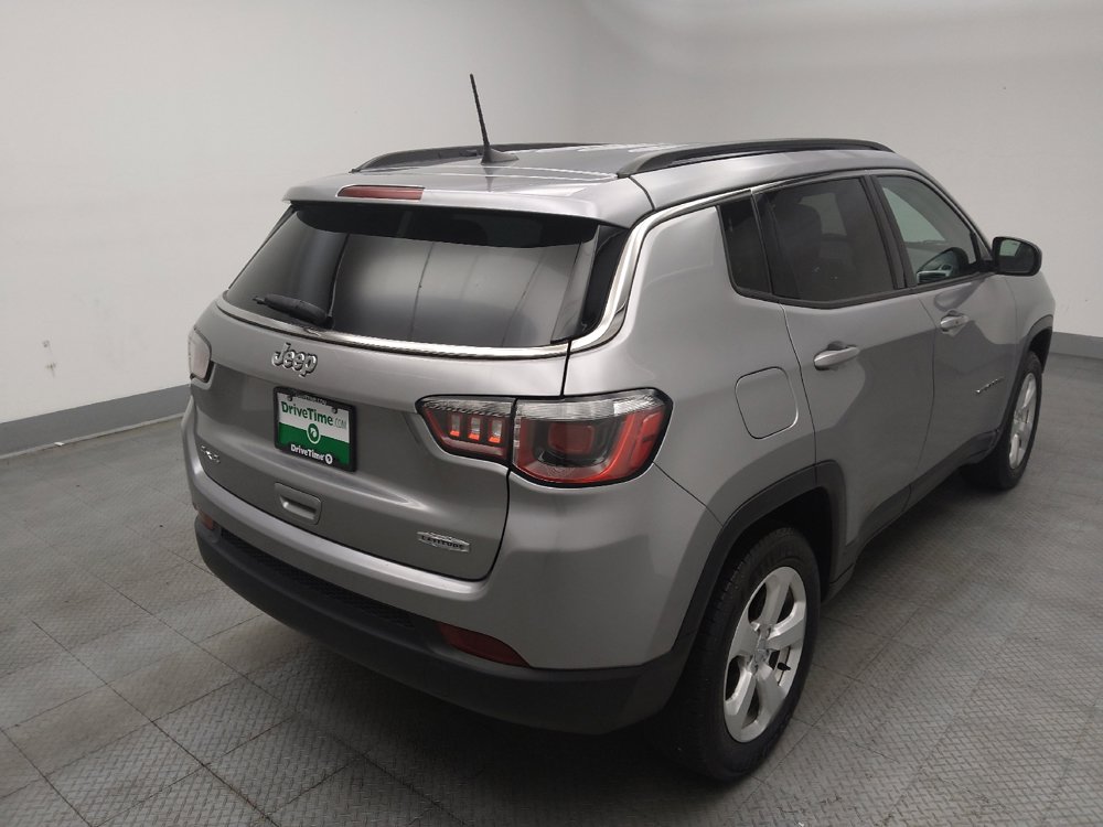 Used 2019 Jeep Compass Latitude w/ Popular Equipment Group AWD/4WD image 9