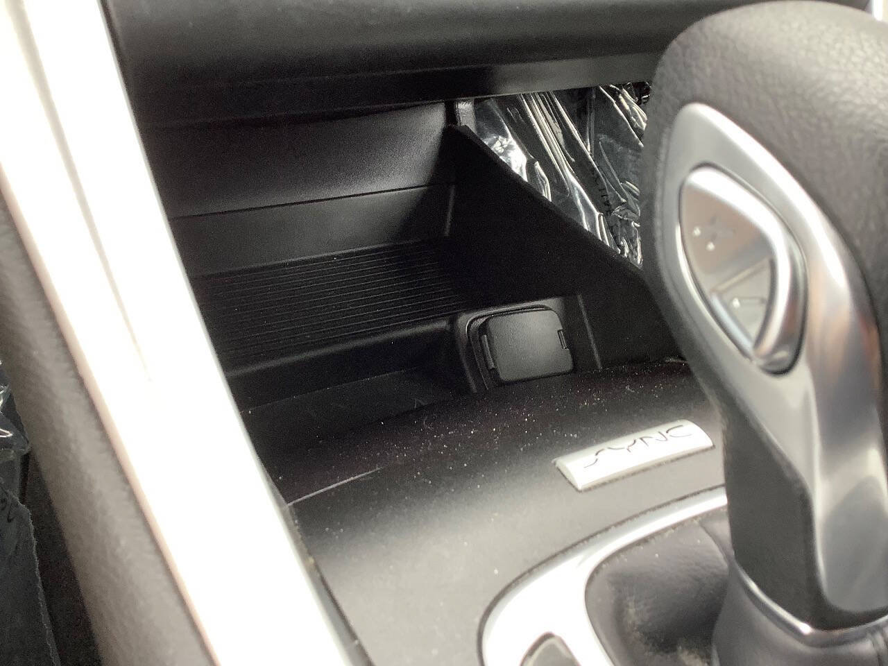Used 2016 Ford Fusion SE FWD image 34