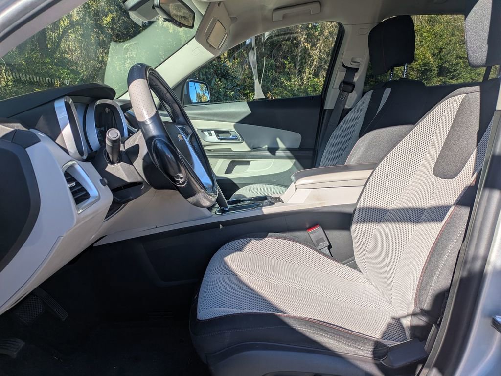 Used 2015 Chevrolet Equinox LT w/ Driver Convenience Package image 14