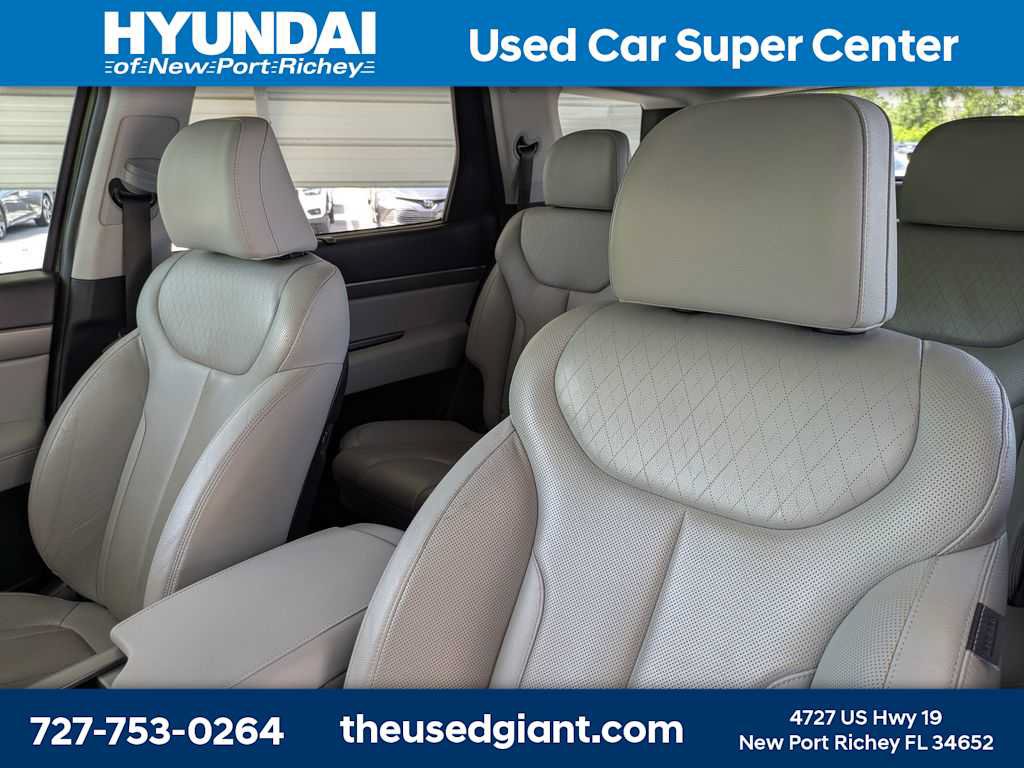 Used 2022 Hyundai Palisade SEL w/ Premium Package FWD image 7