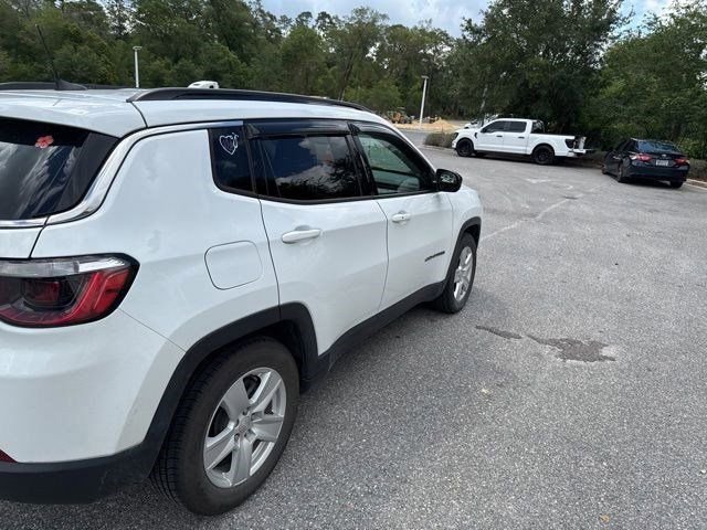 Used 2022 Jeep Compass Latitude FWD image 6
