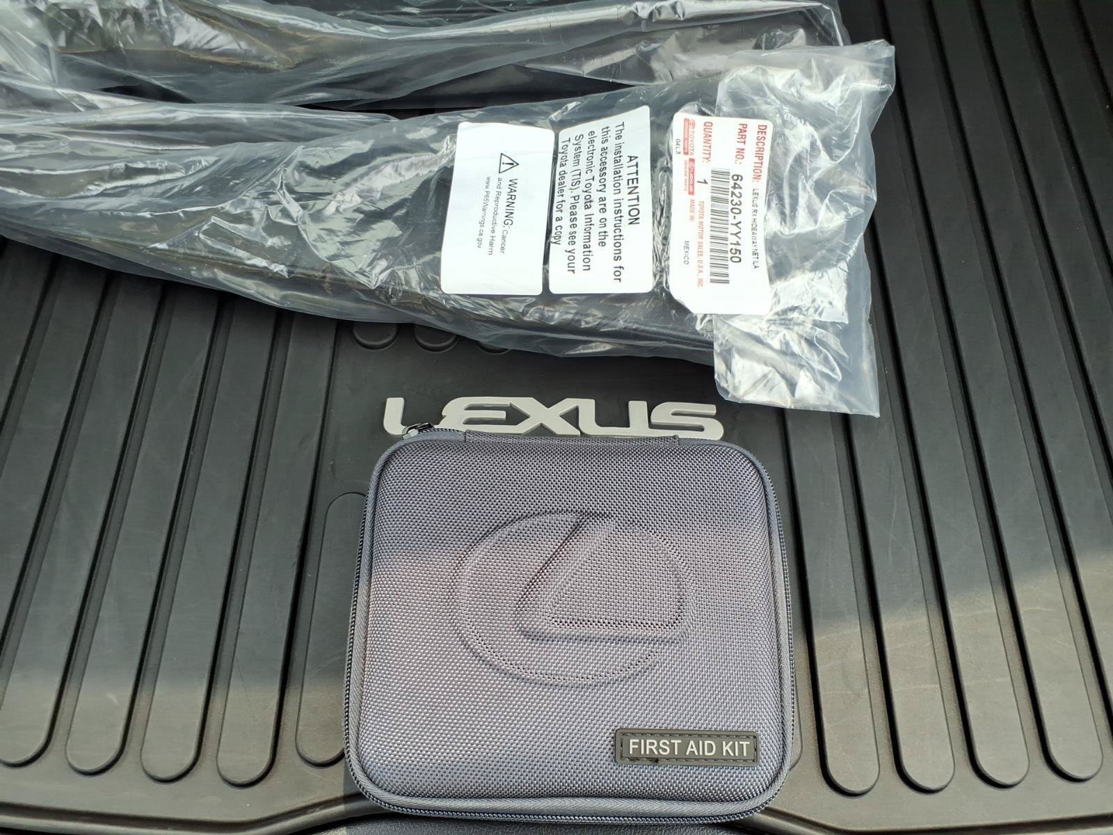 Used 2024 Lexus RX 350 Premium w/ Cold Area Package AWD/4WD image 32