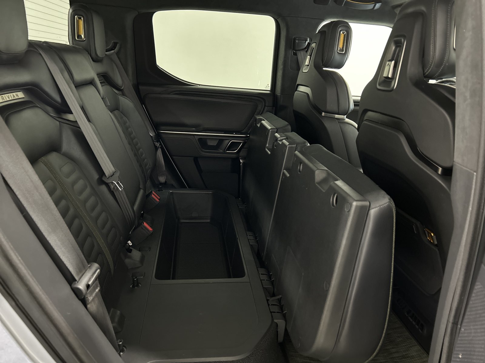 Used 2024 Rivian R1T Adventure Dual AWD/4WD image 24
