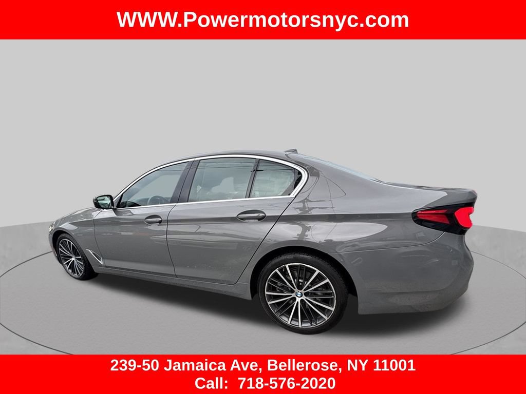 Used 2021 BMW 530i xDrive w/ Executive Package AWD/4WD image 3