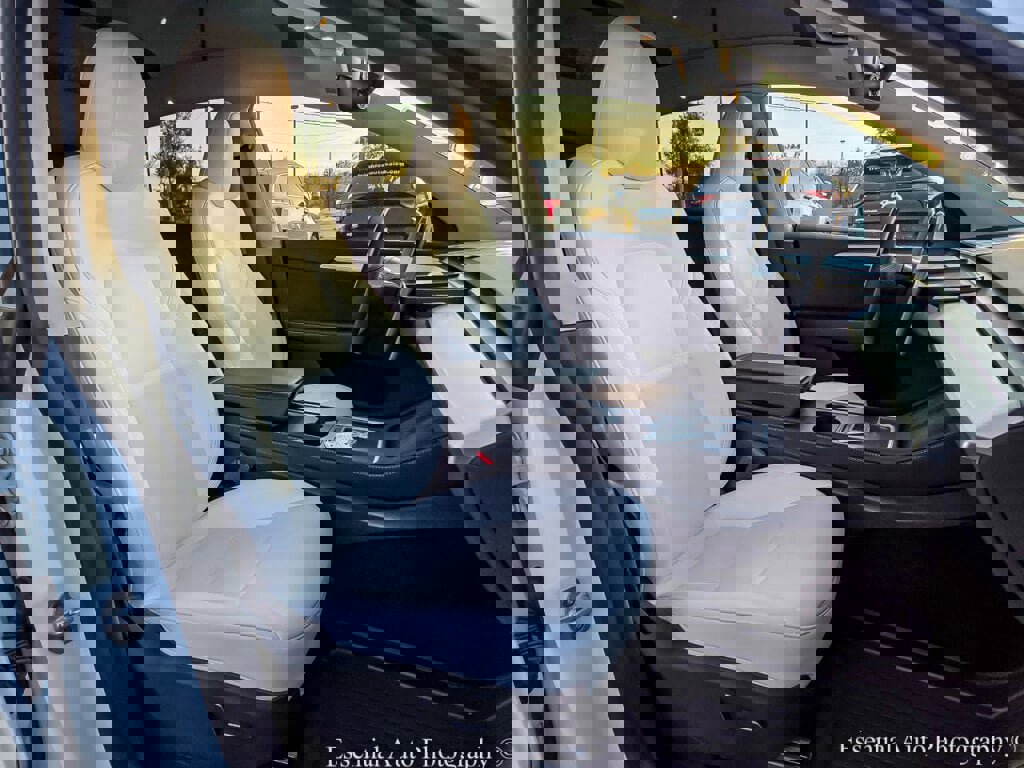 Used 2023 Tesla Model Y Long Range image 36