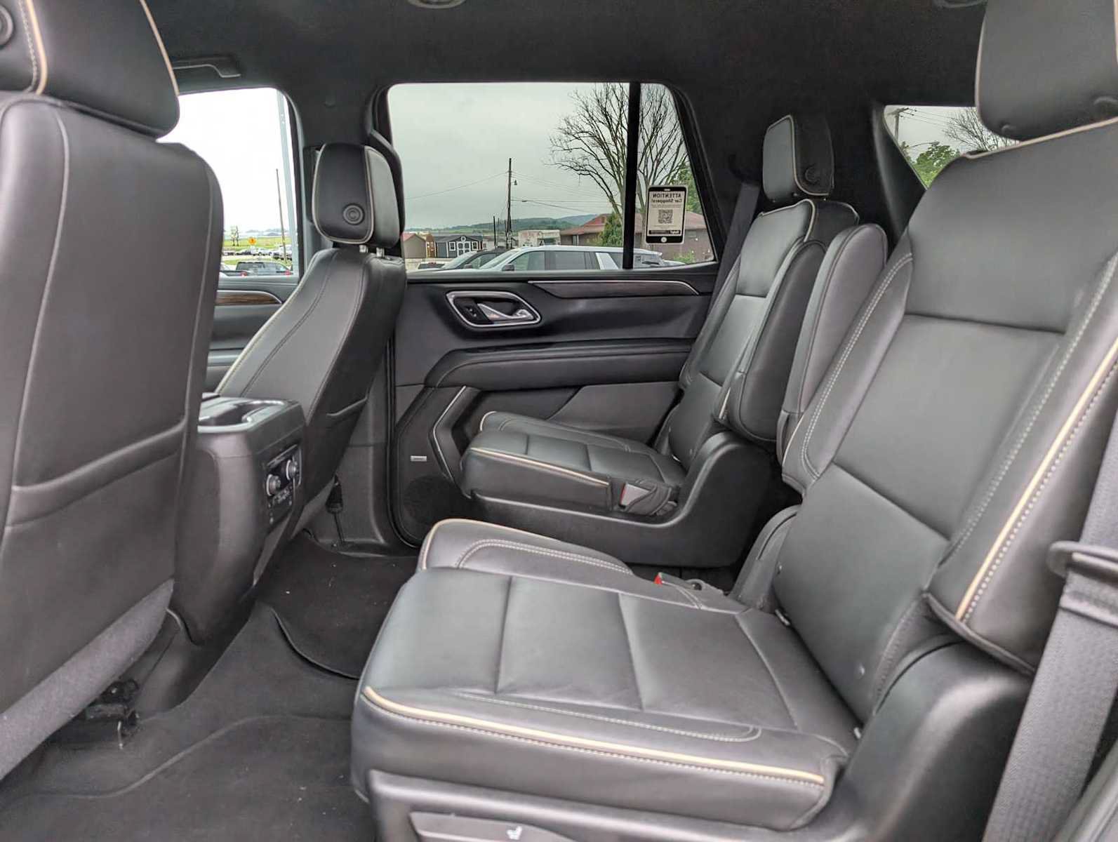 Used 2021 Chevrolet Tahoe Premier AWD/4WD image 23