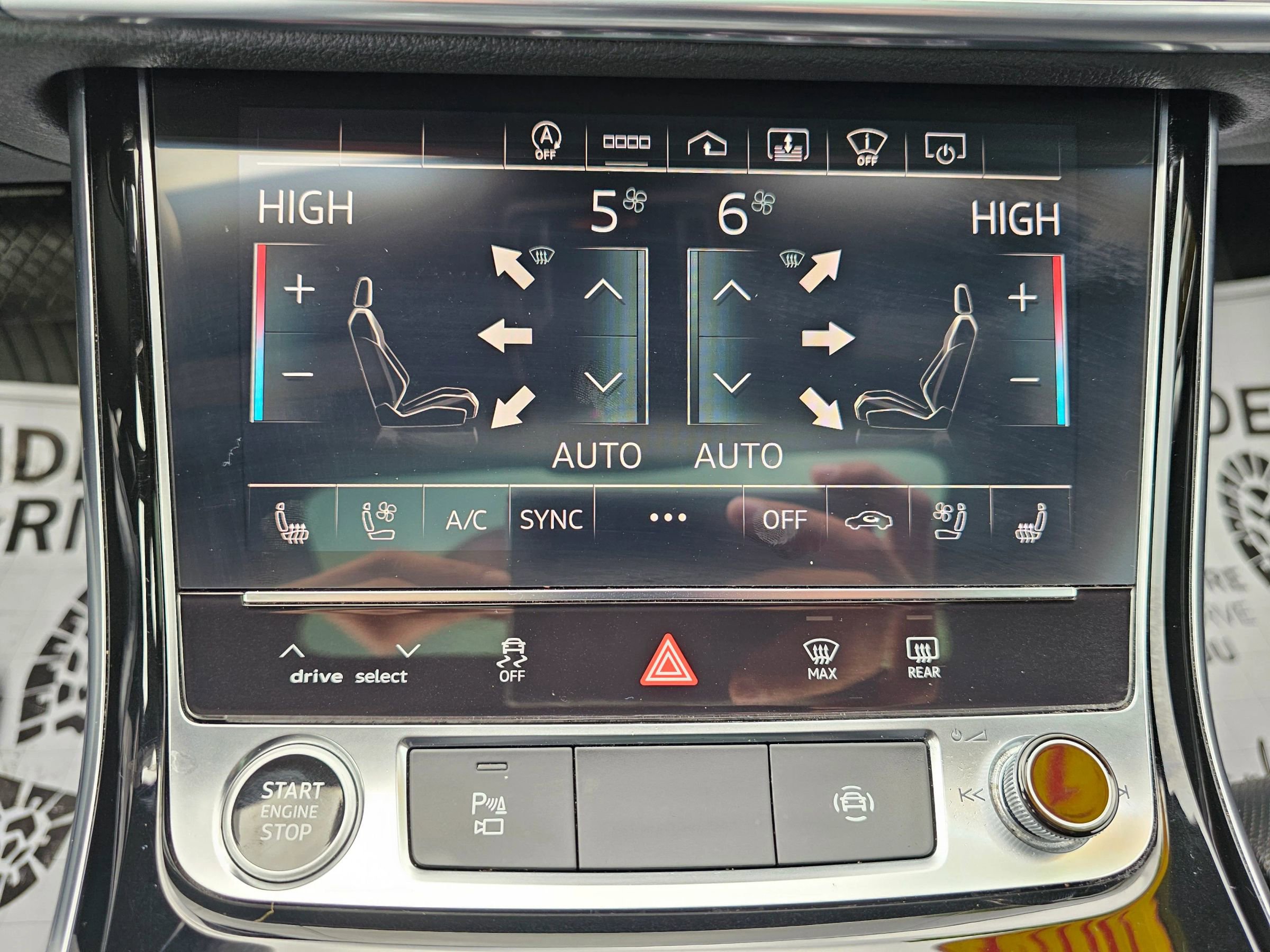 Used 2021 Audi A8 L 3.0T image 39