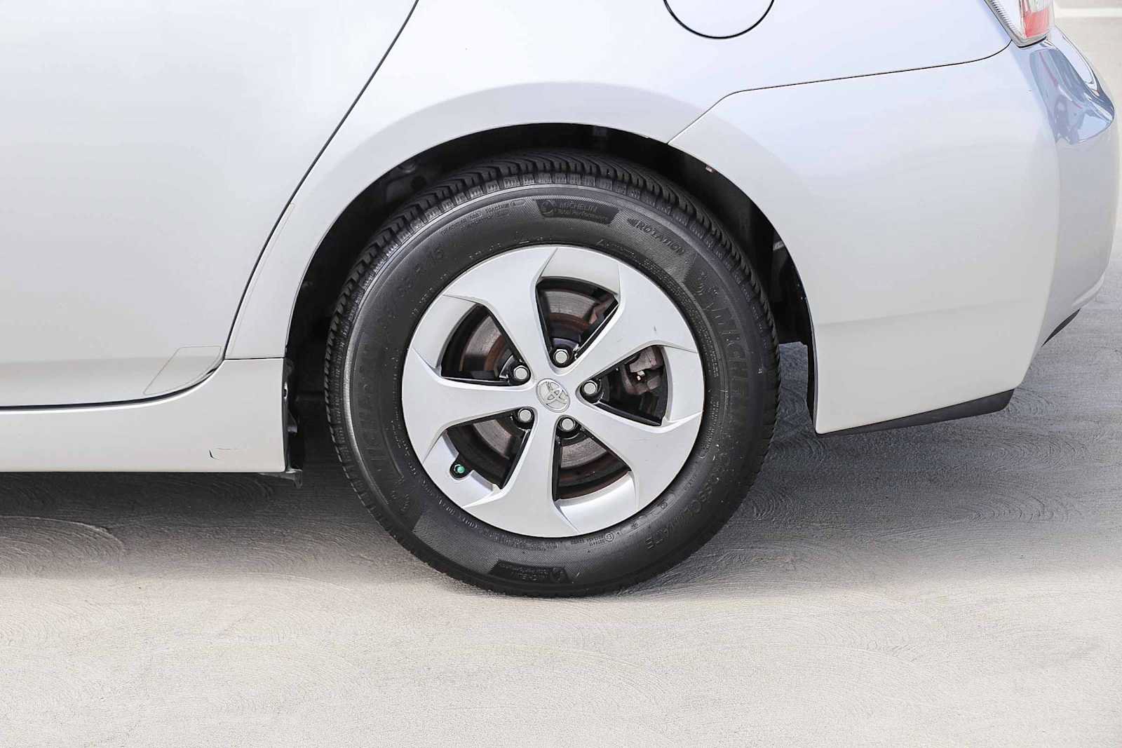 Used 2015 Toyota Prius Two FWD image 13