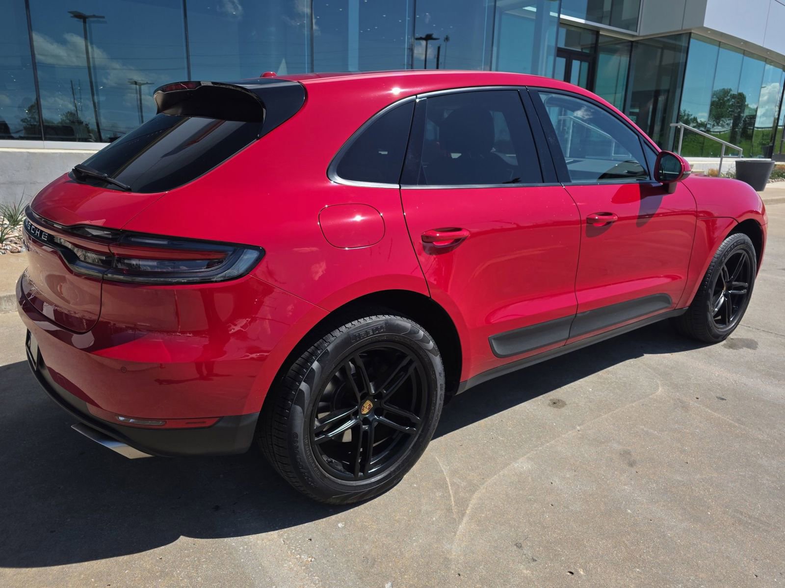 Used 2020 Porsche Macan image 7