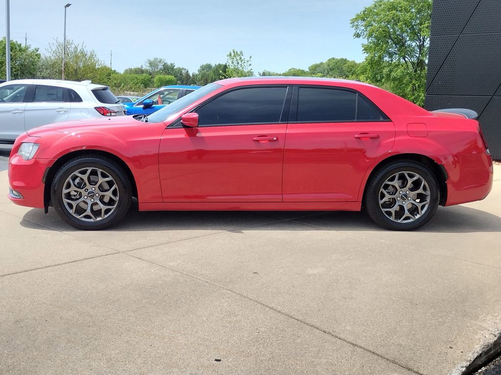 Used 2016 Chrysler 300 S AWD/4WD image 8