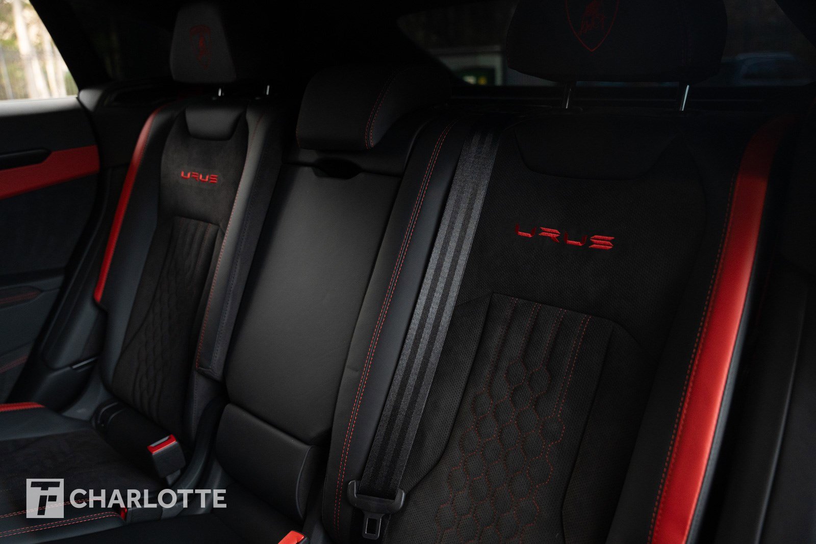 Used 2024 Lamborghini Urus S image 37