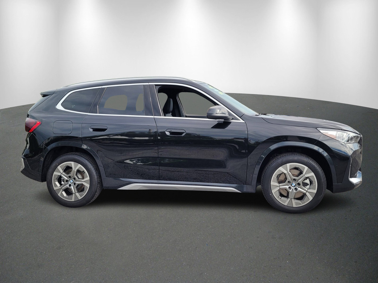 Used 2026 BMW X1 xDrive28i w/ Convenience Package image 8