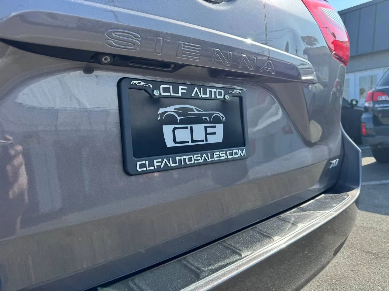 Used 2015 Toyota Sienna XLE image 11