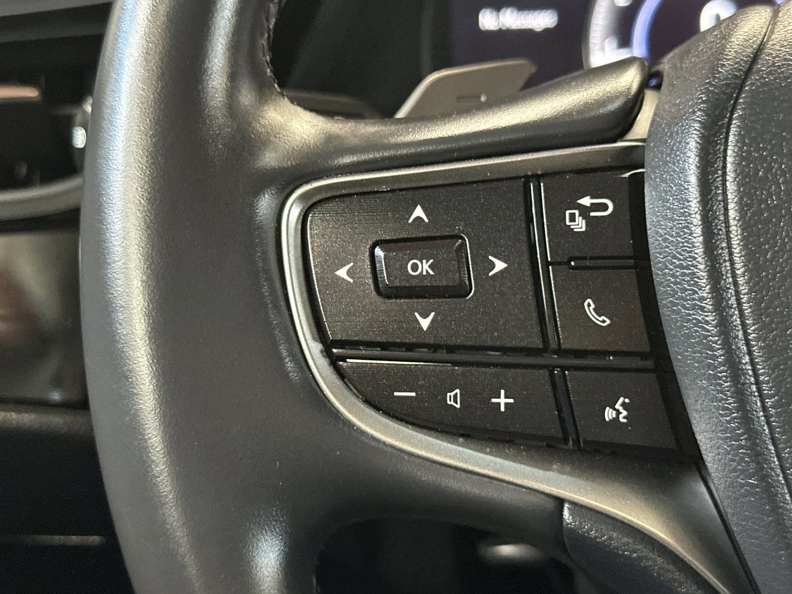 Used 2023 Lexus ES 350 w/ Accessory Package (Z2) image 27