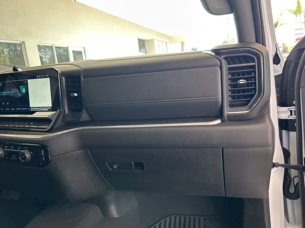 Used 2024 Chevrolet Silverado 2500 LT image 27