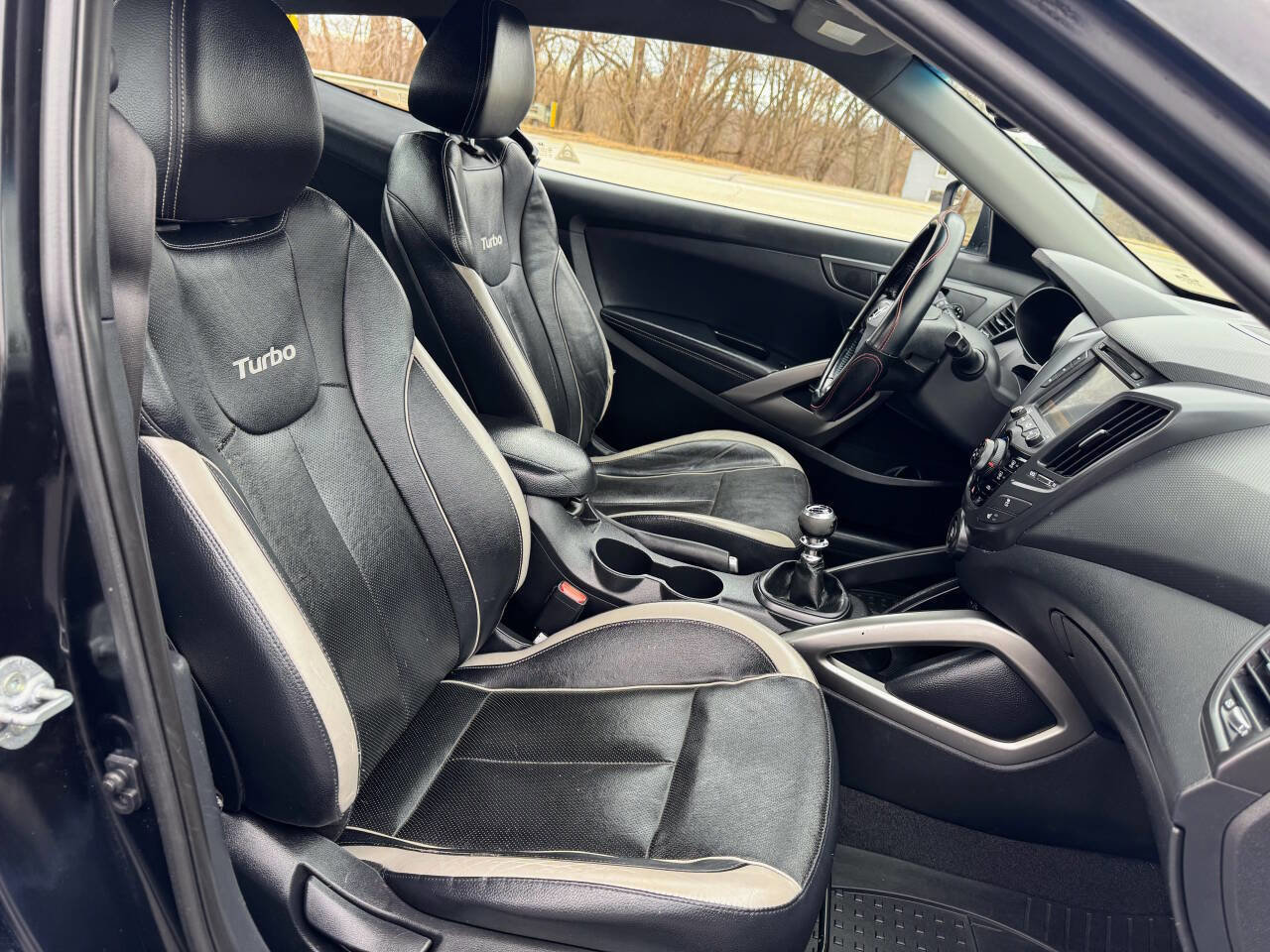 Used 2014 Hyundai Veloster Turbo image 21