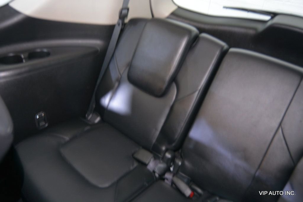 Used 2012 INFINITI QX56 4WD w/ Deluxe Touring Pkg image 28