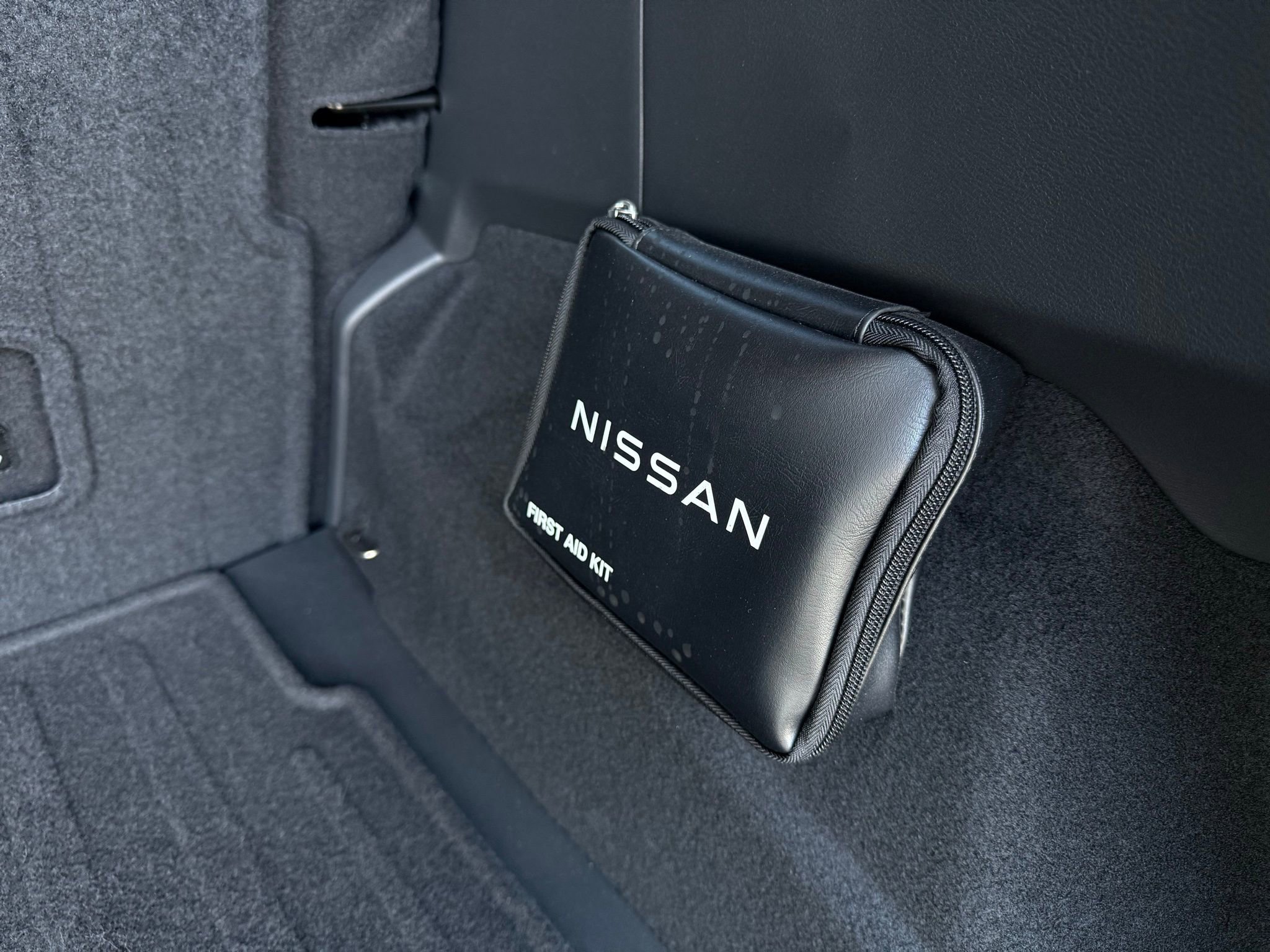 Used 2023 Nissan Rogue SV image 31