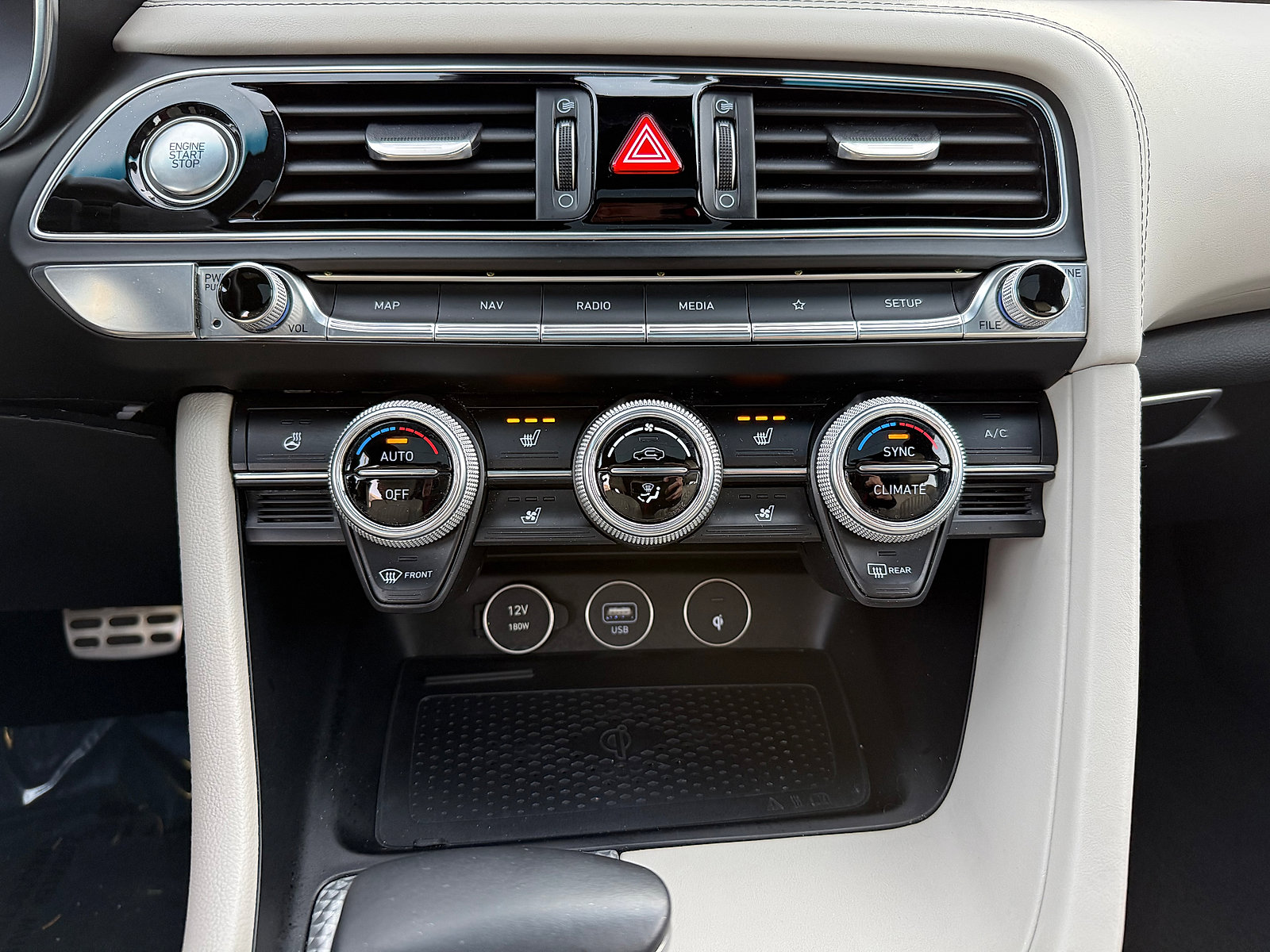 Used 2023 Genesis G70 2.0T w/ Sport Prestige Package image 15