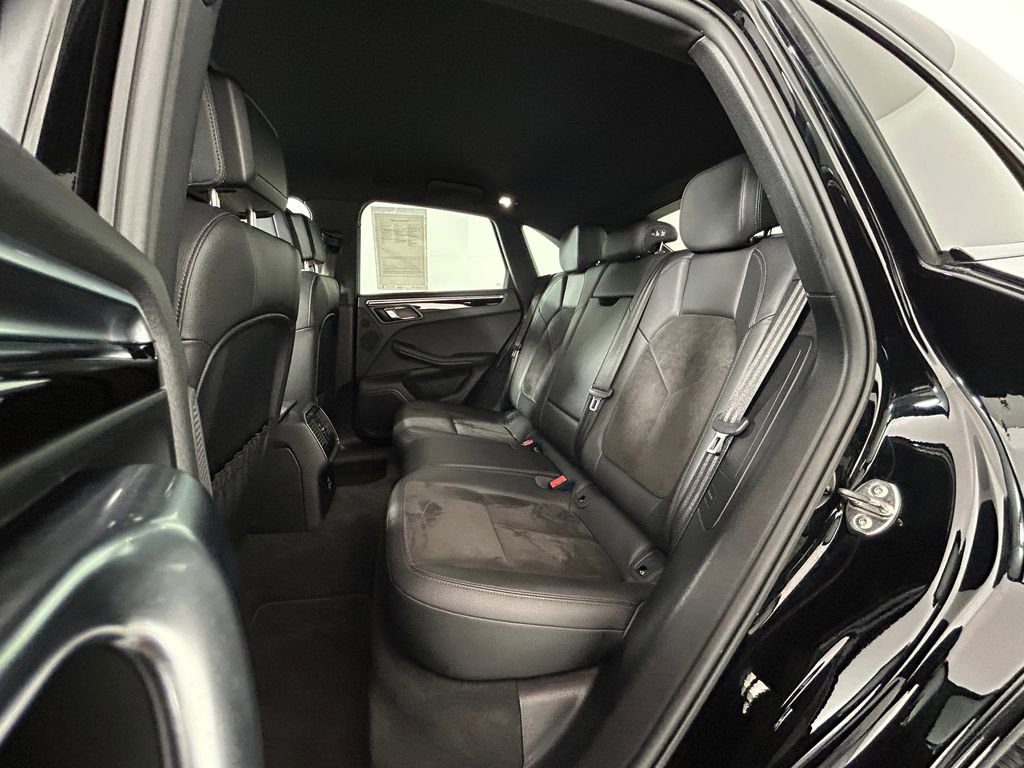 Used 2020 Porsche Macan w/ Driver Memory Package AWD/4WD image 27