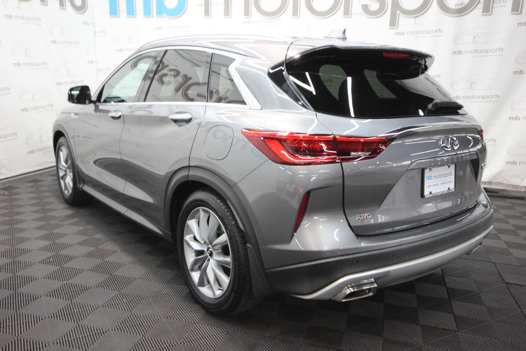 Used 2019 INFINITI QX50 Essential w/ Premium Heat Package AWD/4WD image 4