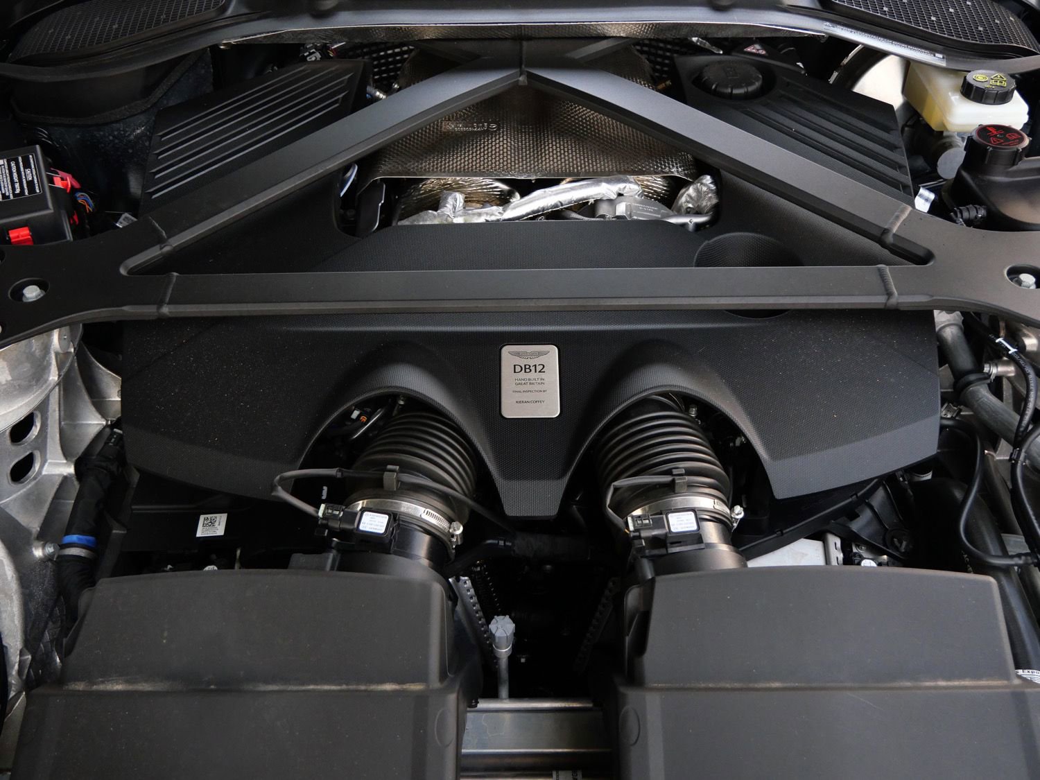 Used 2025 Aston Martin DB12 Coupe RWD image 26