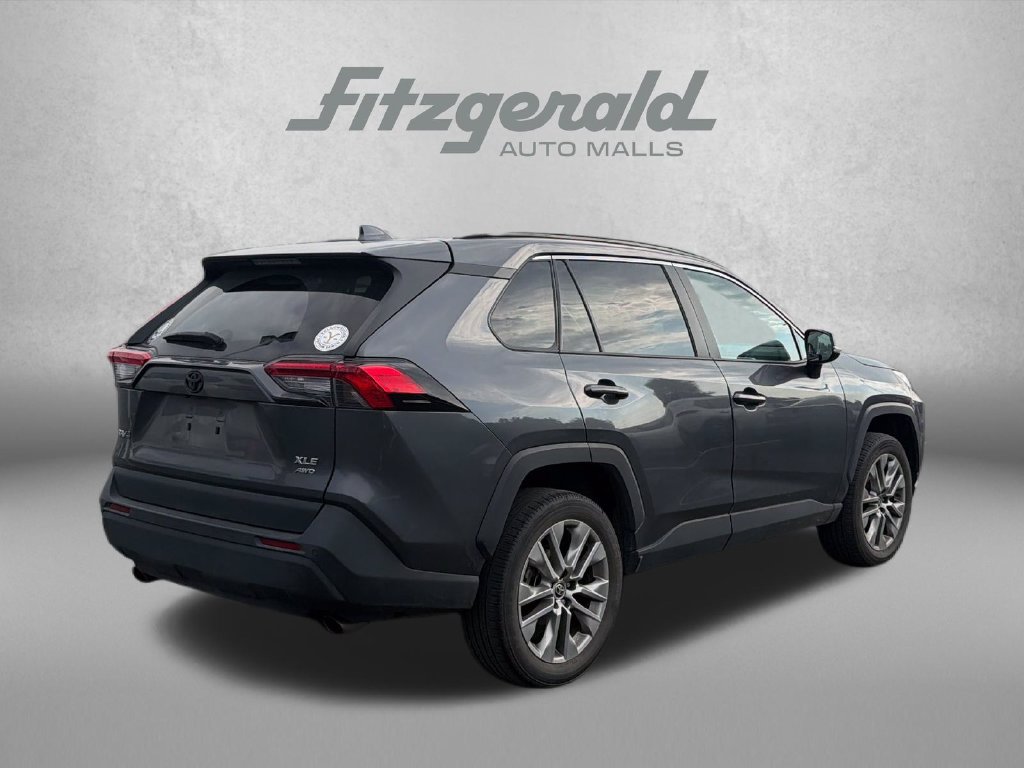 Used 2022 Toyota RAV4 XLE Premium AWD/4WD image 8