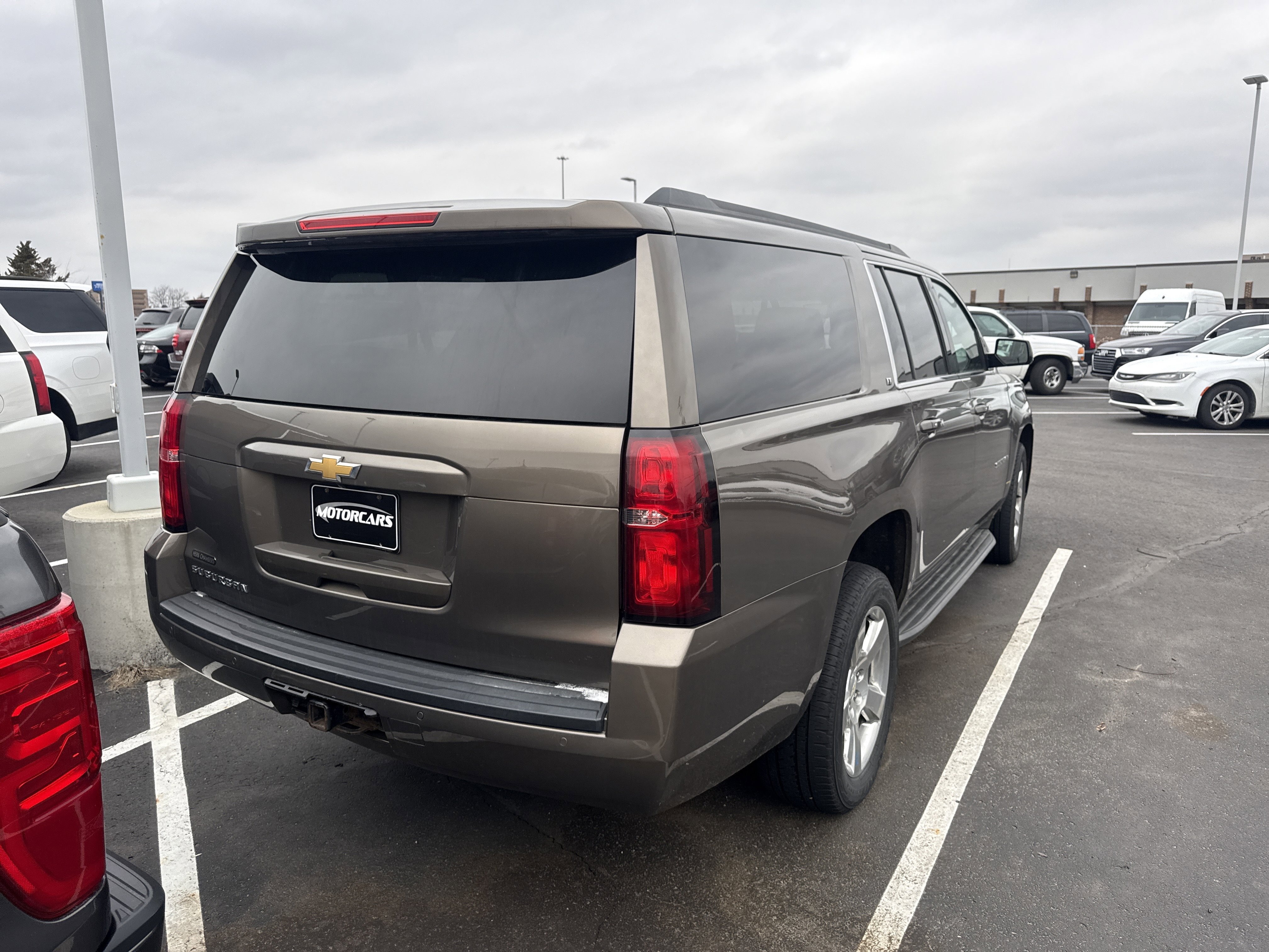 Used 2016 Chevrolet Suburban LT image 5