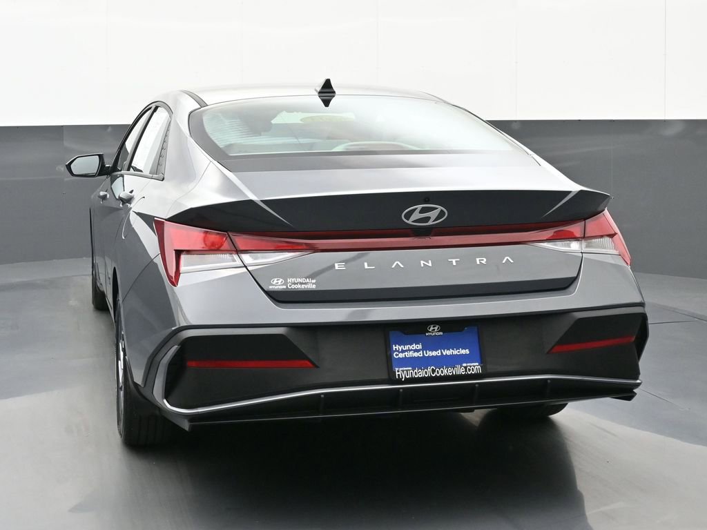 Certified 2024 Hyundai Elantra SEL FWD image 5