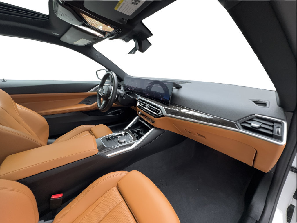 Used 2024 BMW M440i Coupe RWD image 30
