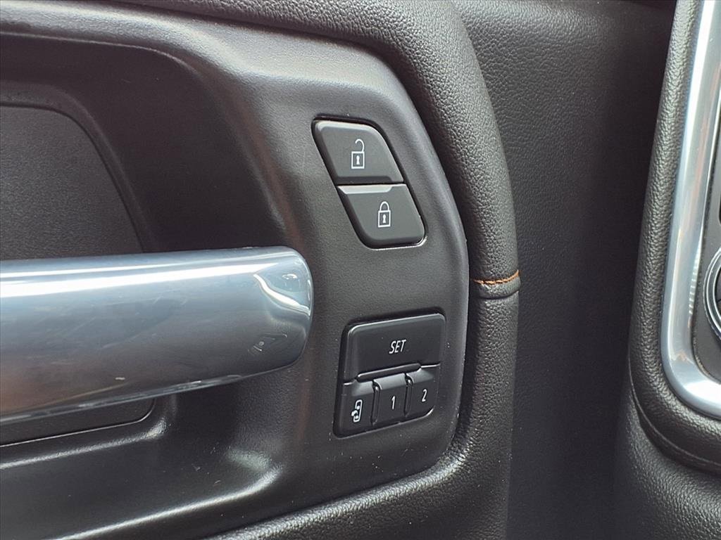 Used 2022 GMC Sierra 1500 AT4 image 37