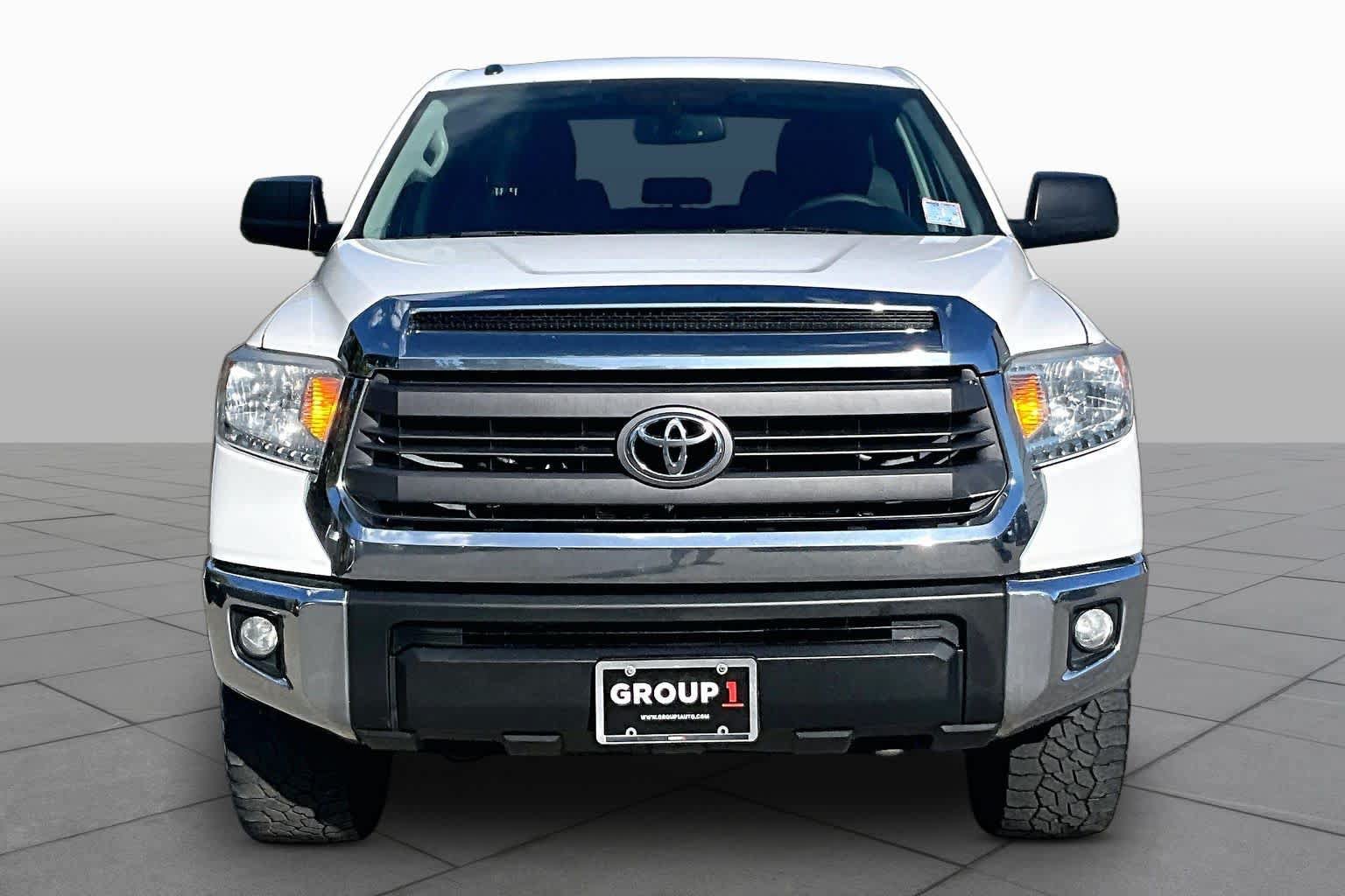 Used 2015 Toyota Tundra SR5 w/ TRD Off Road Package AWD/4WD image 3