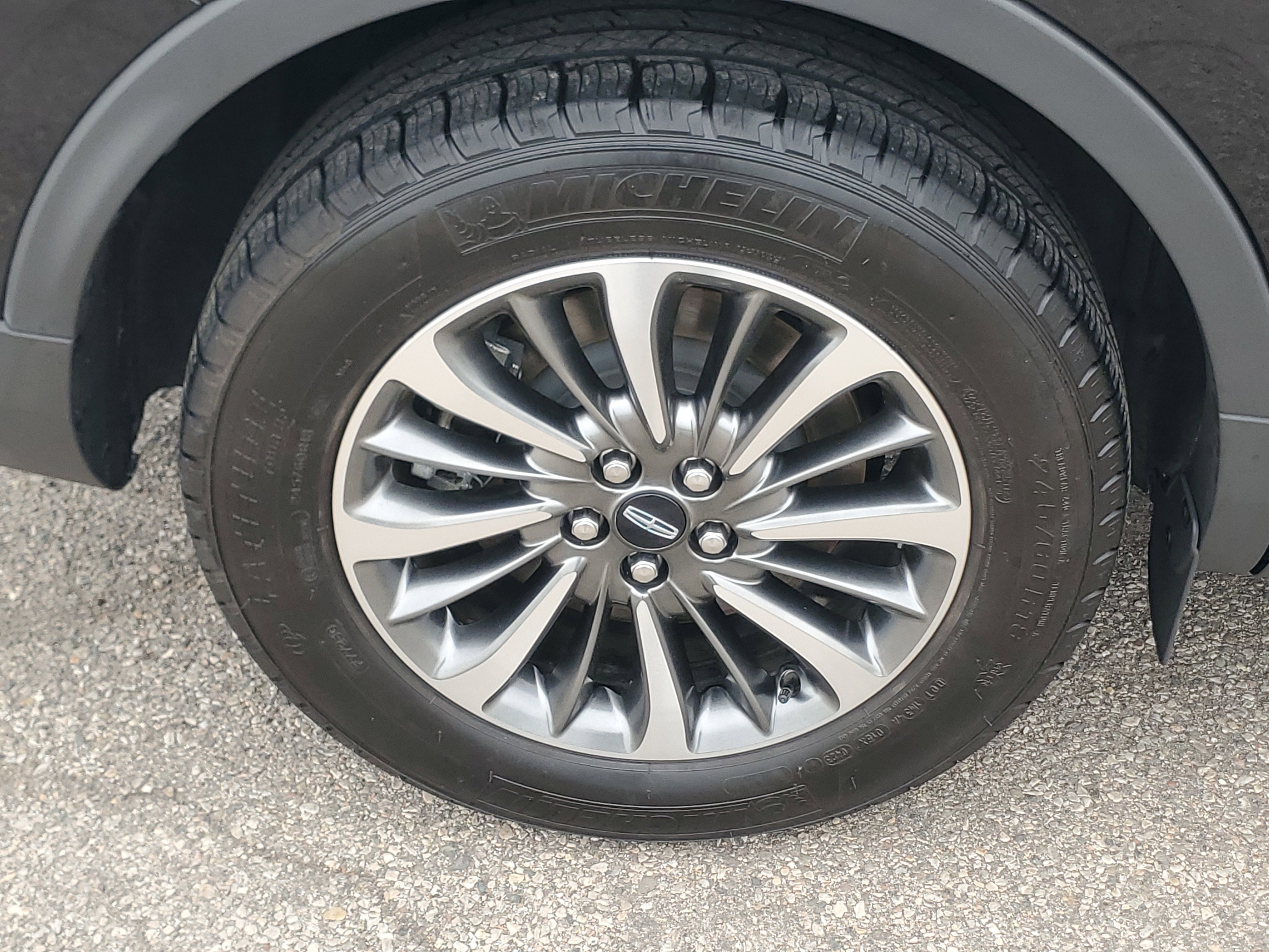 Certified 2023 Lincoln Nautilus AWD w/ Premium Package image 7