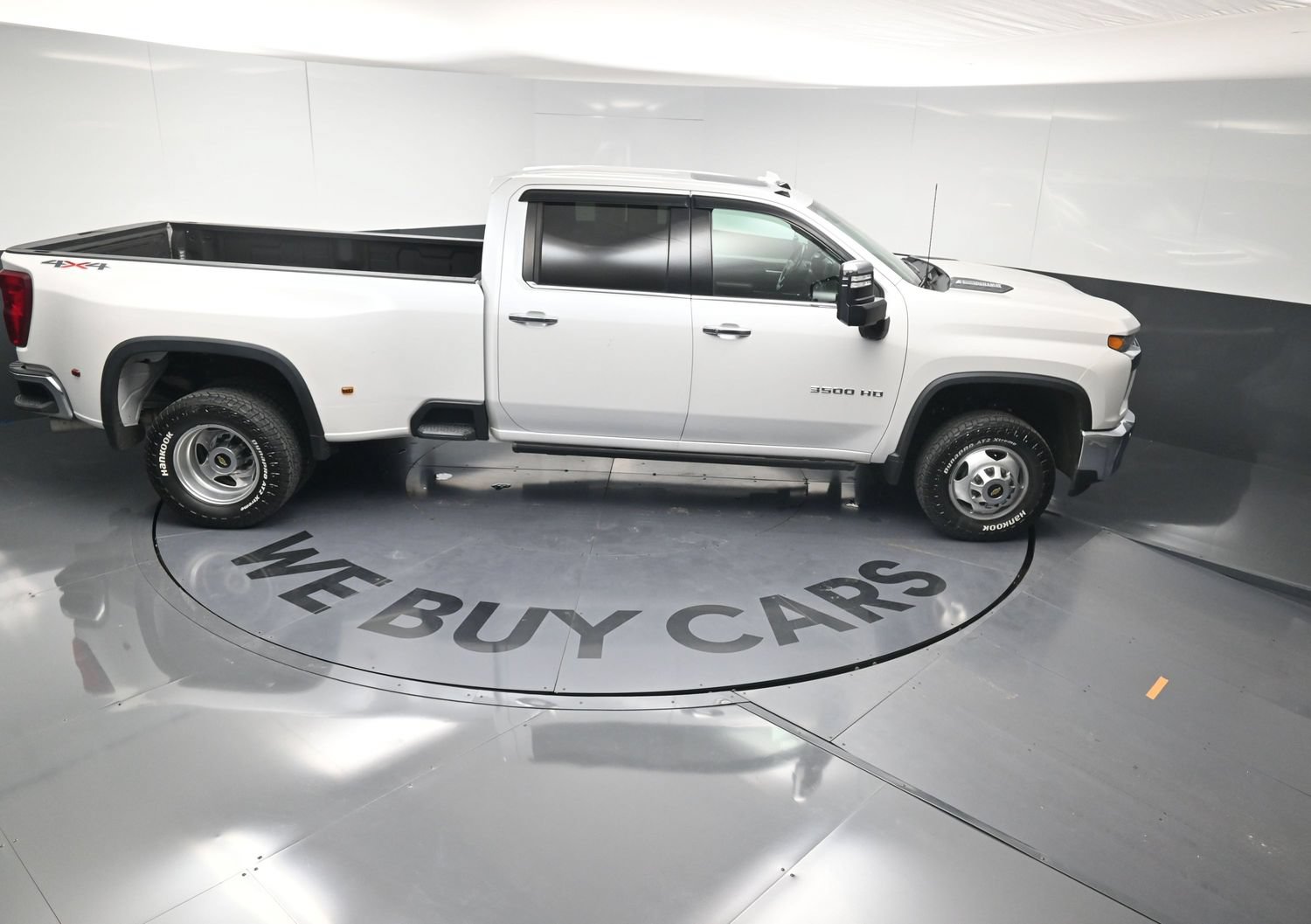 Used 2021 Chevrolet Silverado 3500 LTZ w/ LTZ Convenience Package AWD/4WD image 31