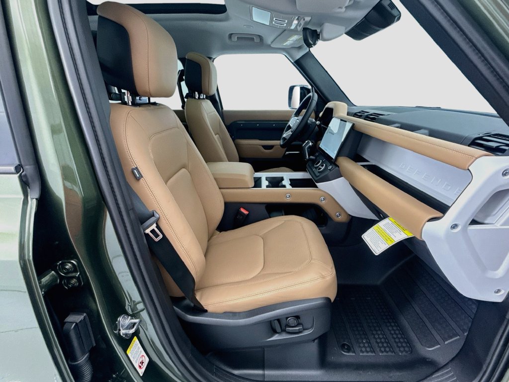 New 2026 Land Rover Defender 110 S AWD/4WD image 19