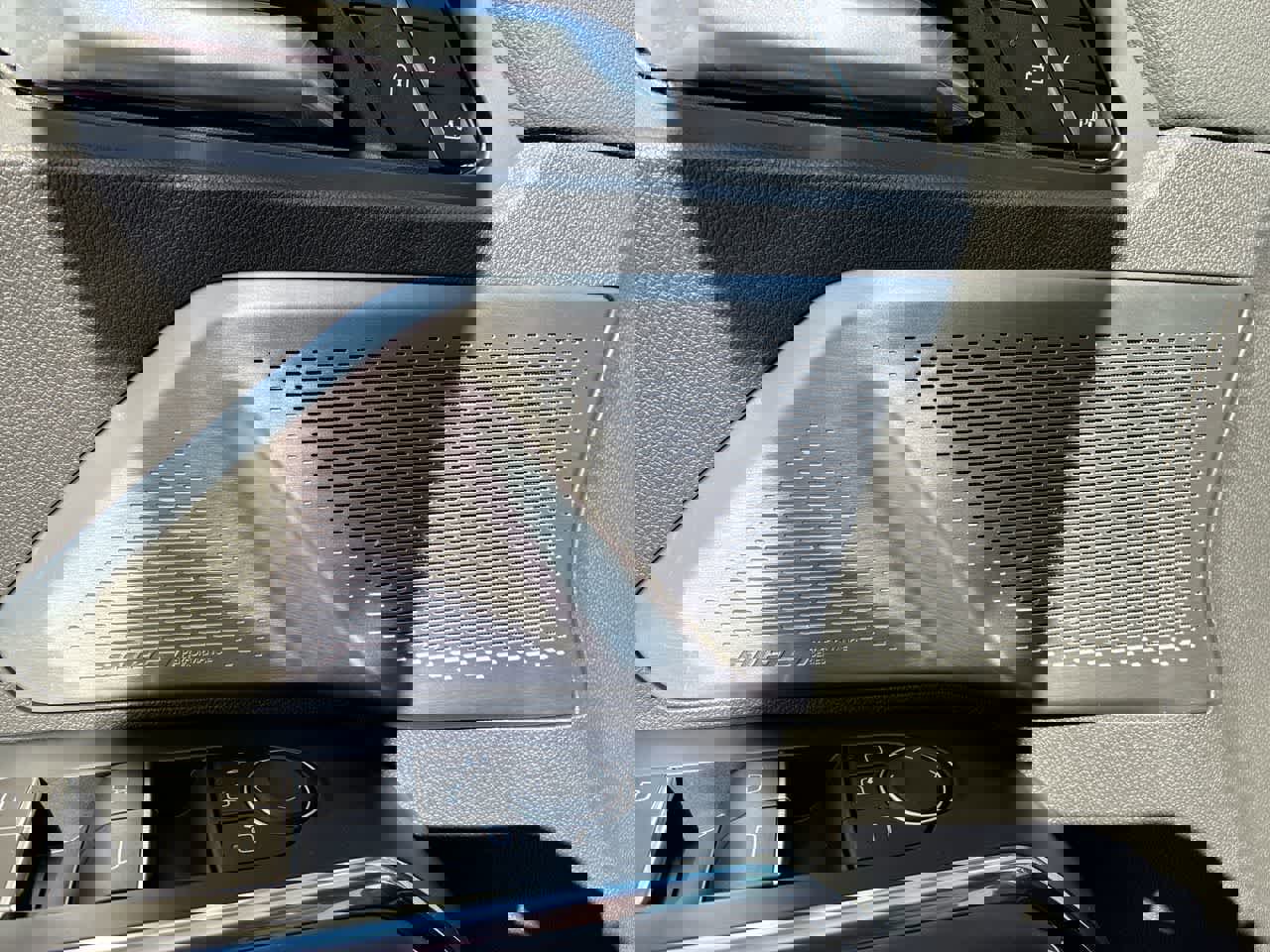 New 2026 GMC Acadia Denali Ultimate w/ LPO, Floor Liner Package image 25